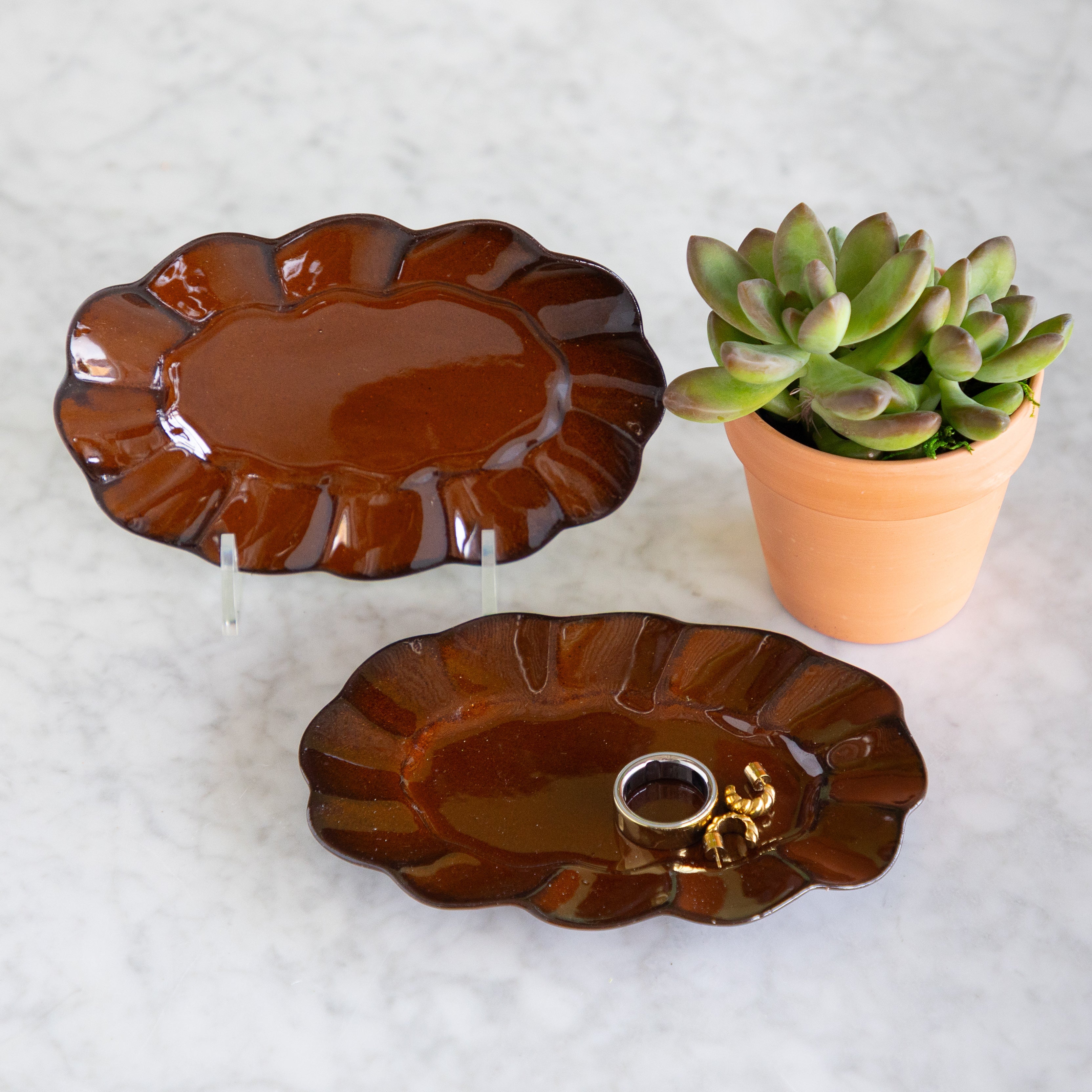 Brown Scalloped Plate